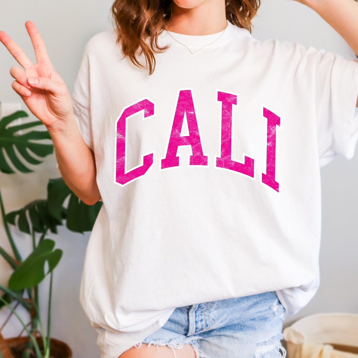 Tee Territory Cali Blossom T-Shirt, Graphic Tee for Women, Men, Unisex, 100% Cotton