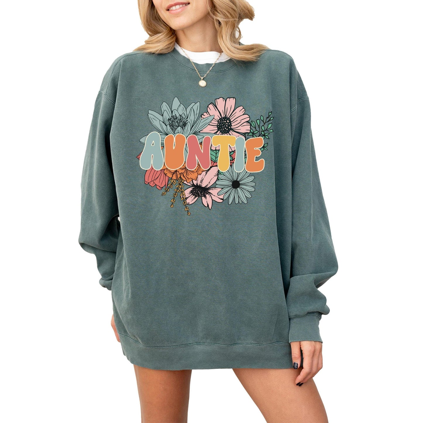 Auntie Sweatshirt for Women, Pregnancy Reveal to Aunt, Oversized Retro Graphic Pullover, Premium Quality Gift for Her