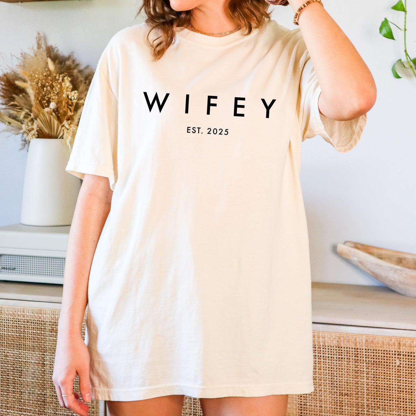 Couple T-Shirt for Men, Women, Hubby and Wifey Est. 2025 Honeymoon Shirt 100% Cotton Retro Look Oversized Graphic Tee