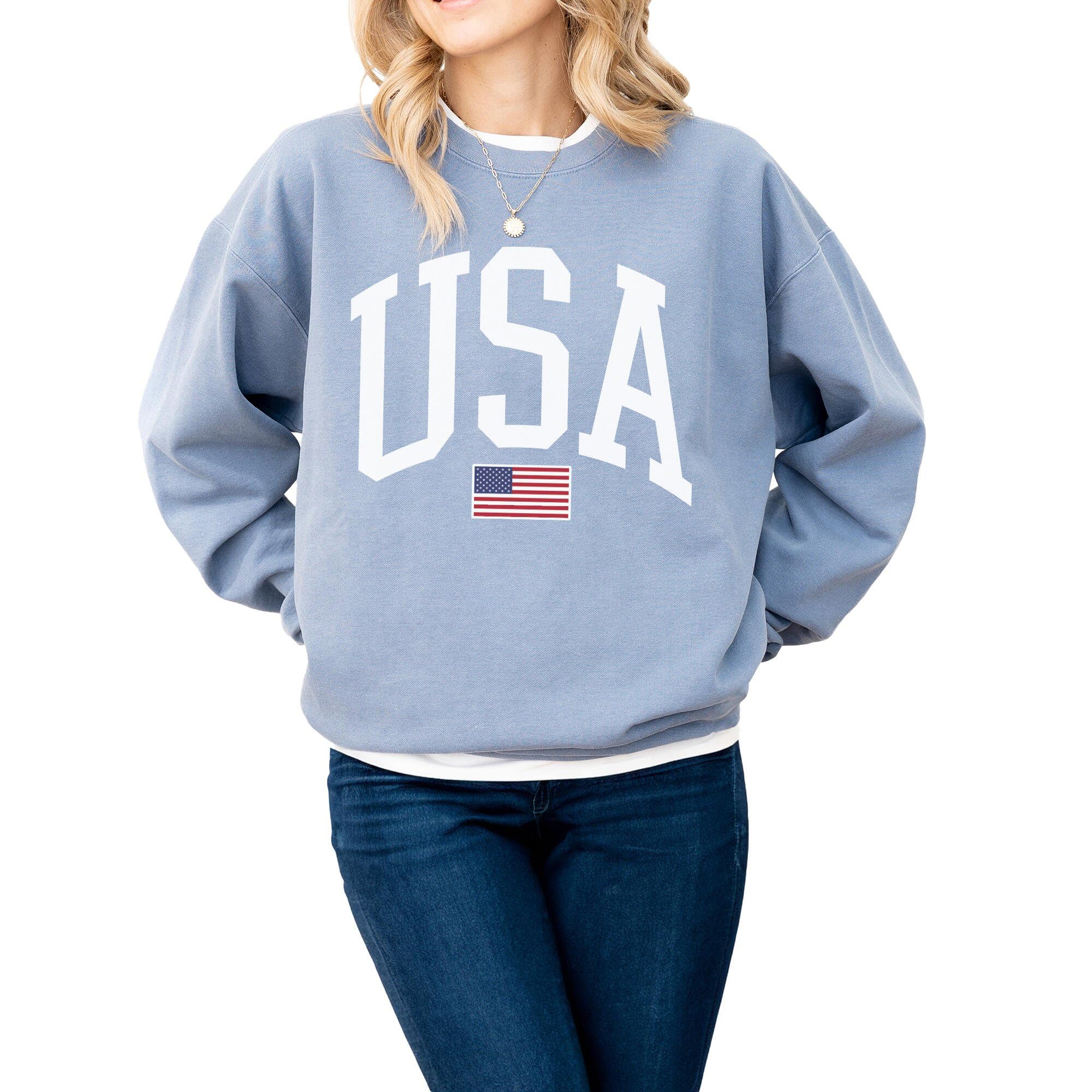 Tee Territory USA Flag Sweatshirt for 4th of July, Independence Day – Graphic Pullover for Women, Men, Unisex, 80% Cotton